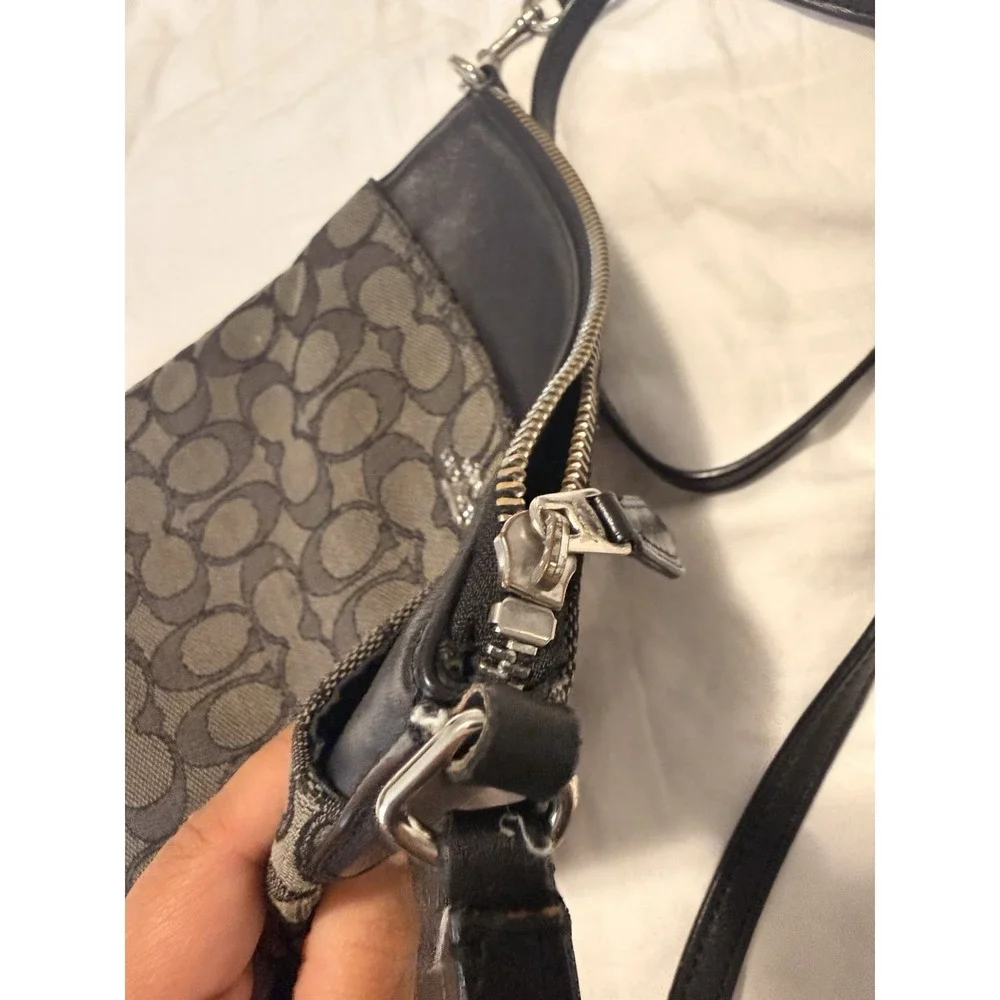 Coach Kitt Messenger Black Crossbody Bag Purse Fair Condition